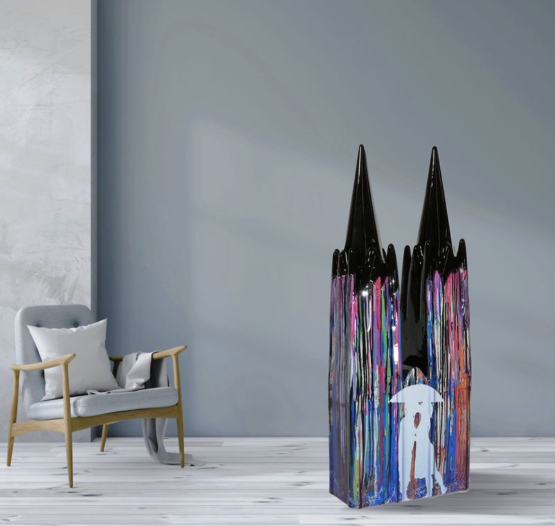 Eva in the Rain - 140 cm