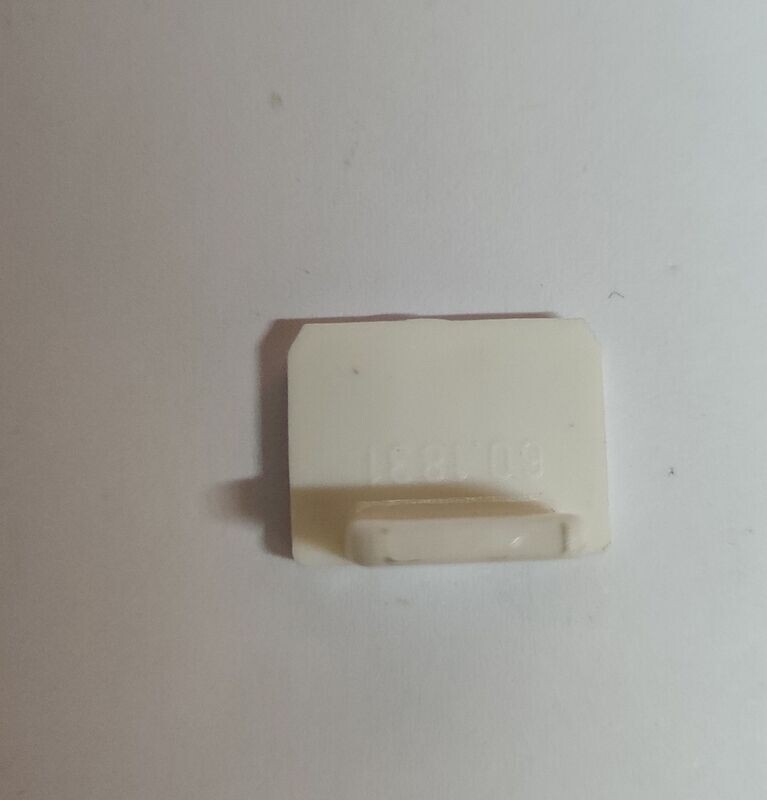 CLIPS POUR  GRILLE AERATION - REF R15081144