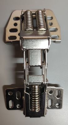 CHARNIERE GRANDE POUR ARMOIRE HAUT (BATTANT) POUR PUCCINI ANNEE MODELE 2020 à 2025 ET BOTTESINI ANNEE MODELE A PARTIR DE 2024 - REF R1503P00438