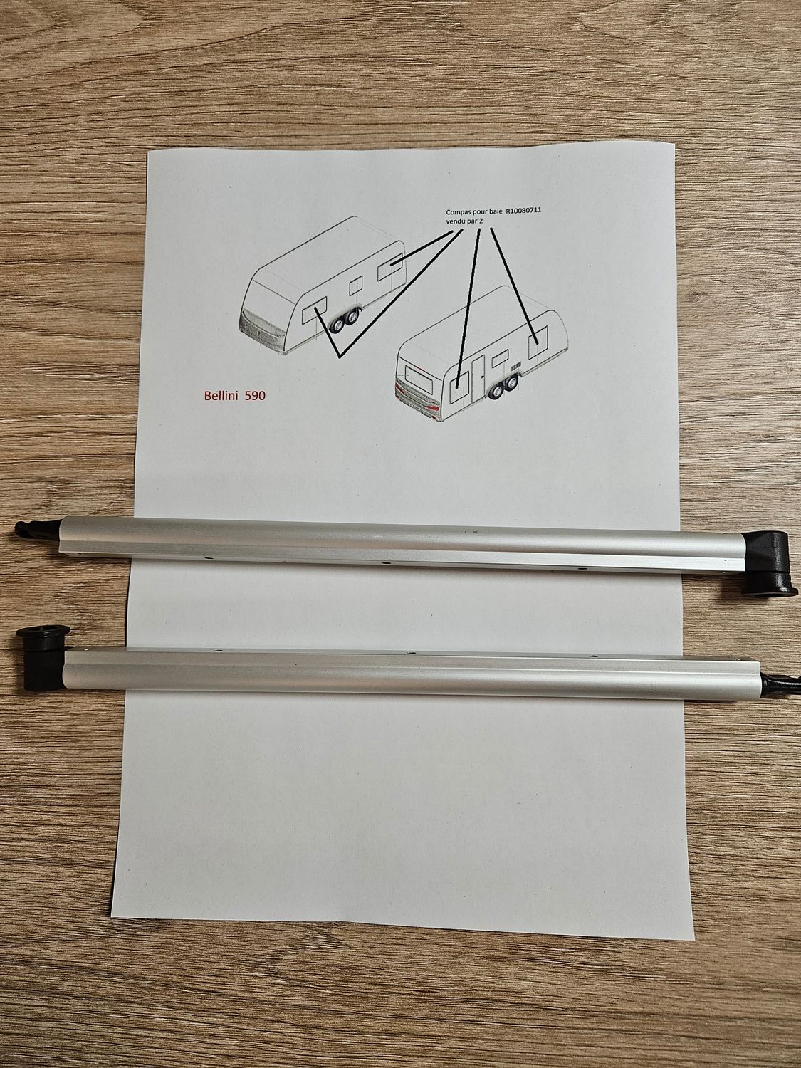 COMPAS POUR BAIE 590 BELLINI VENDU PAR 2