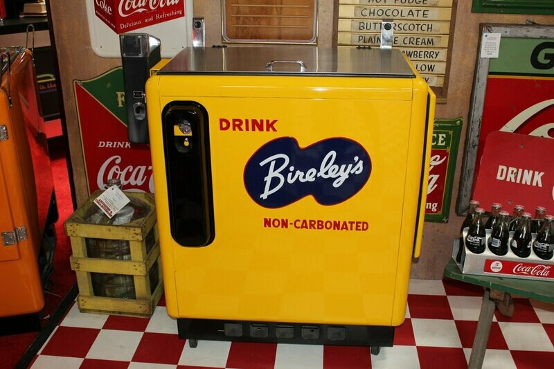 1930's Drink Bireleys Soda Coin Op Ideal 55 Machine