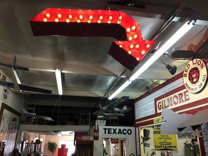 Flashing Arrow Sign