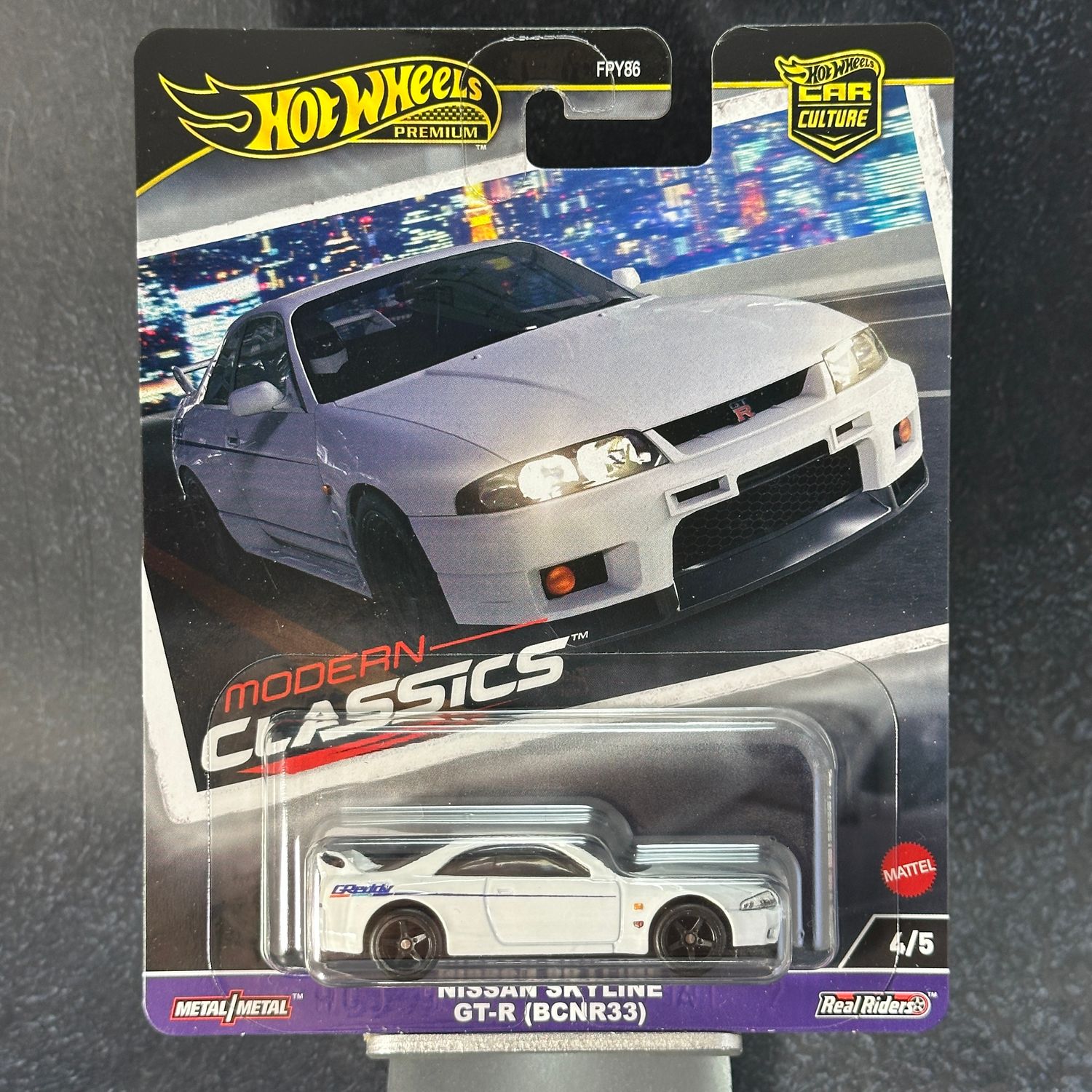 Hot Wheels NISSAN GReddy Skyline GT-R (BCNR33) Modern Classics