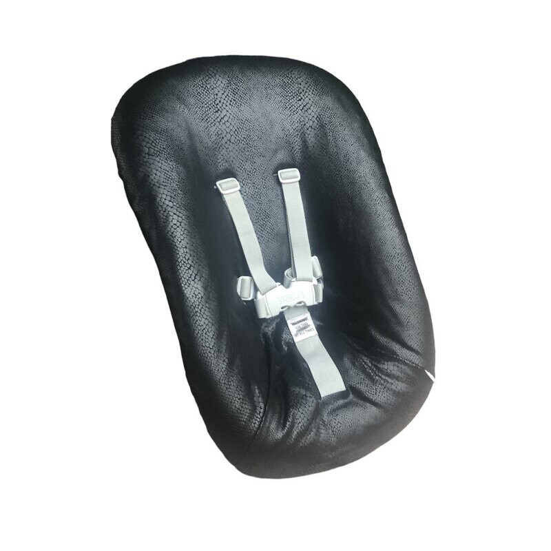 #83 Stokke newborn hoes,  Zwart slangenprint suéde look. Ook voor Kidsmill up.