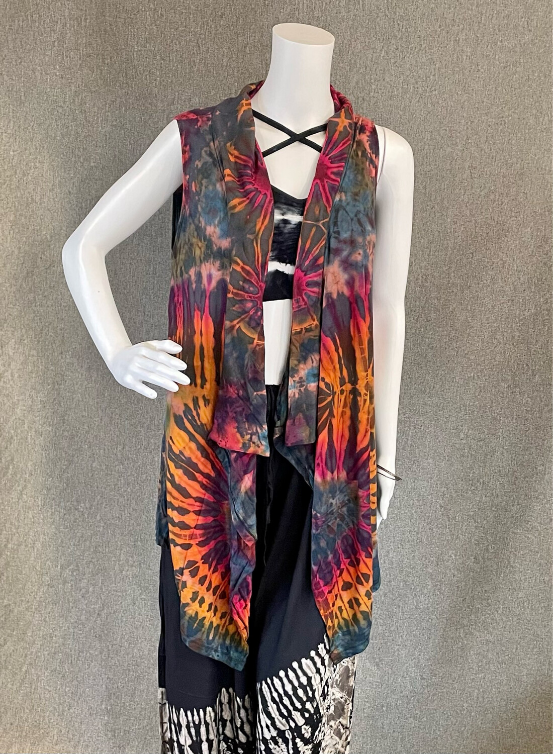 Tie-Dyed Short Vest with Pockets