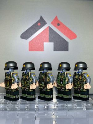 eastbrick custom minifig a set of 5 figs División Española de Voluntarios 250. Infanterie-Blaue Division
