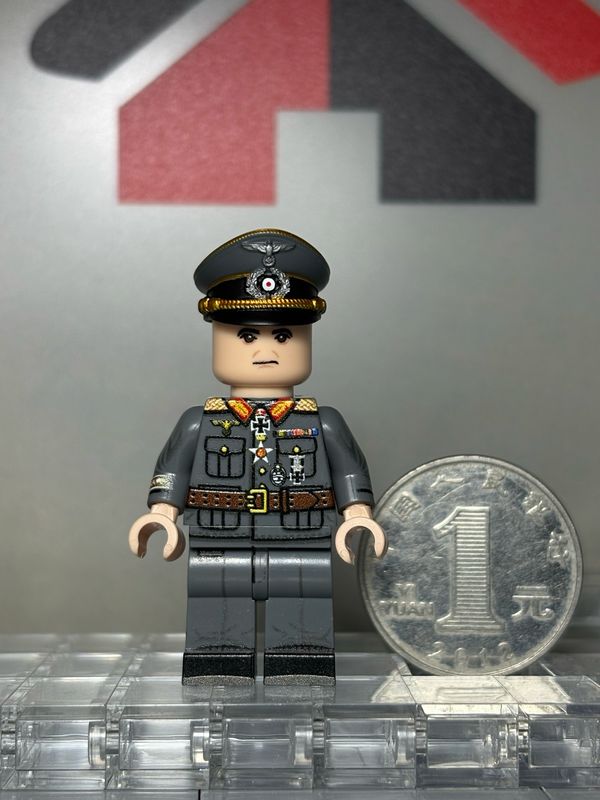 custom minifig ww2 15th&amp;18th Panzer Div Erwin Menny uv printed on lego parts