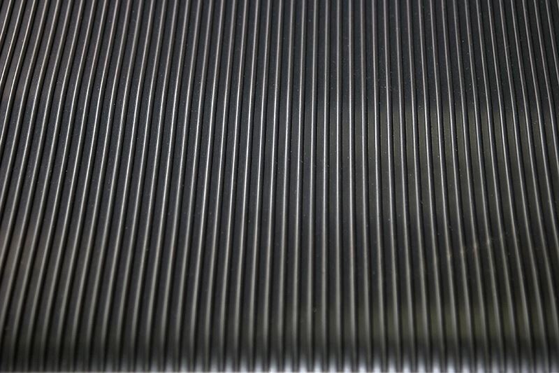 Corrugated Rubber 4&#39; wide Mat Flooring