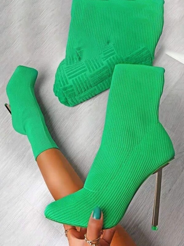 Lumka Green