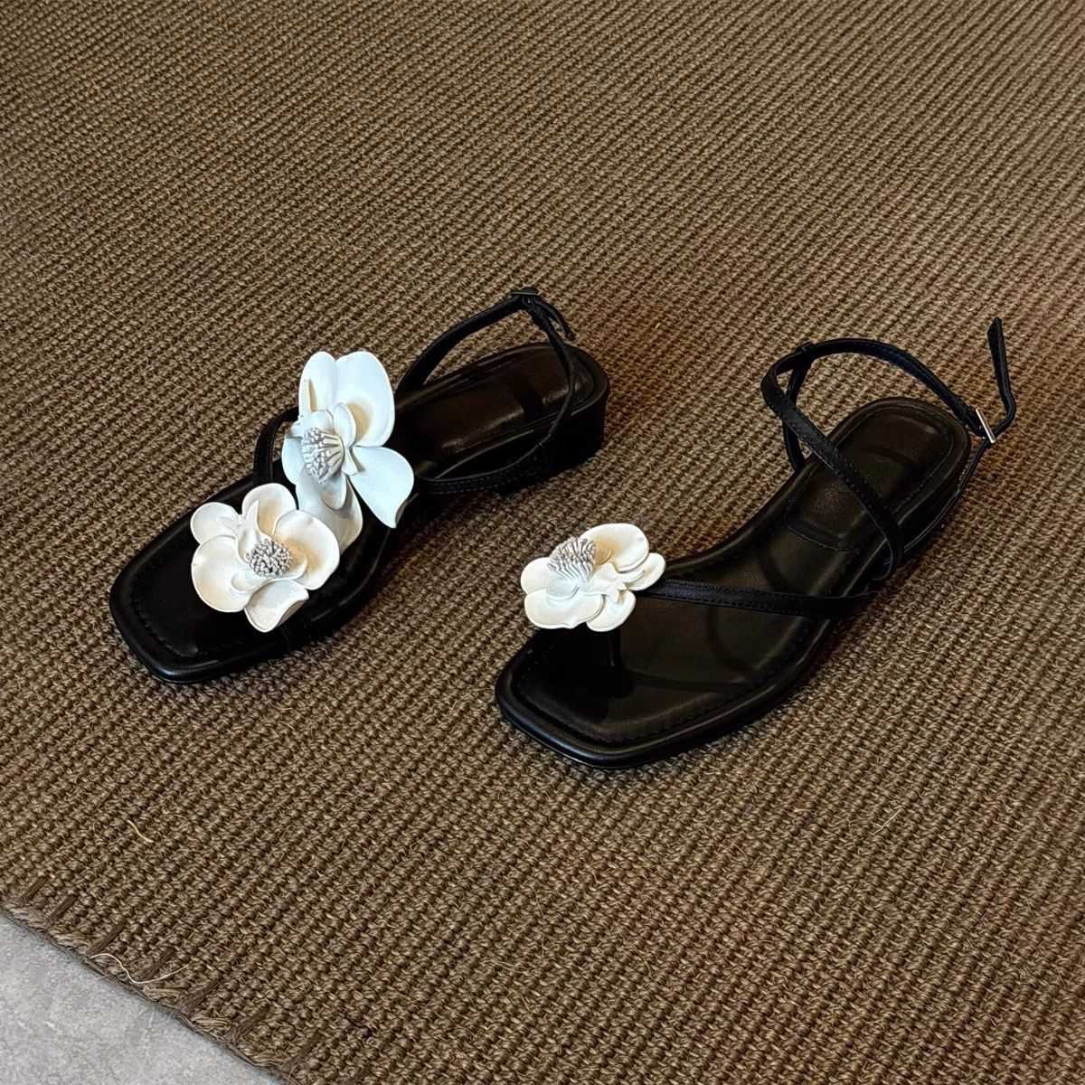 Mbali flat