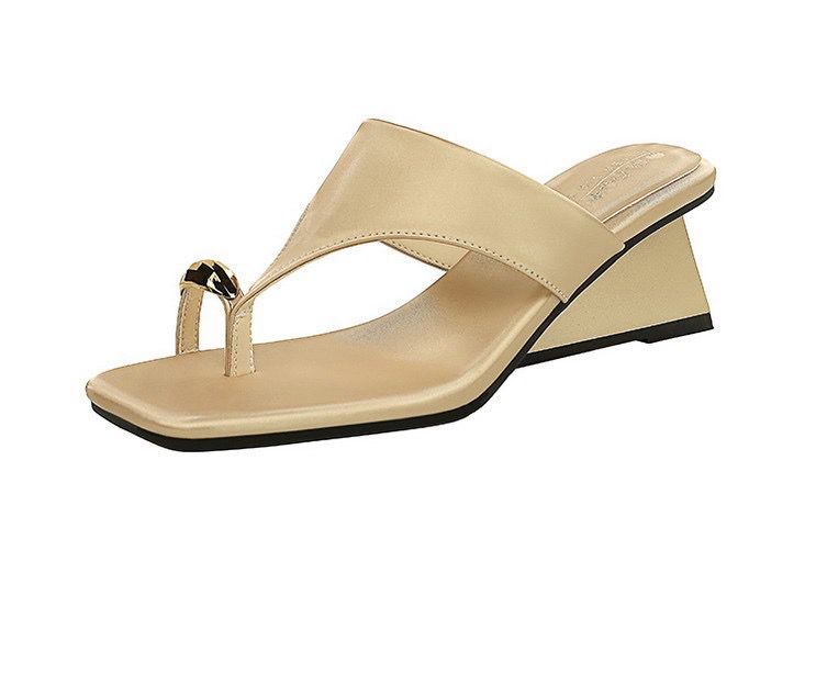 Charlena - Gold