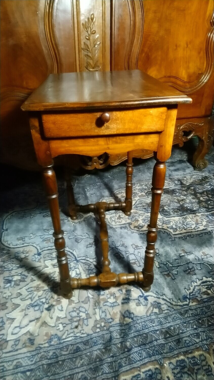 Table louis 13