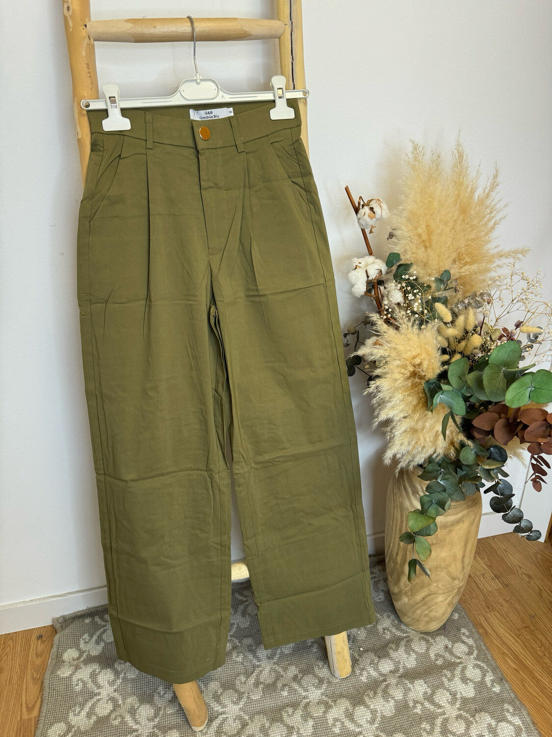 Pantalon Gabriela, Talla y Color: KAKI S