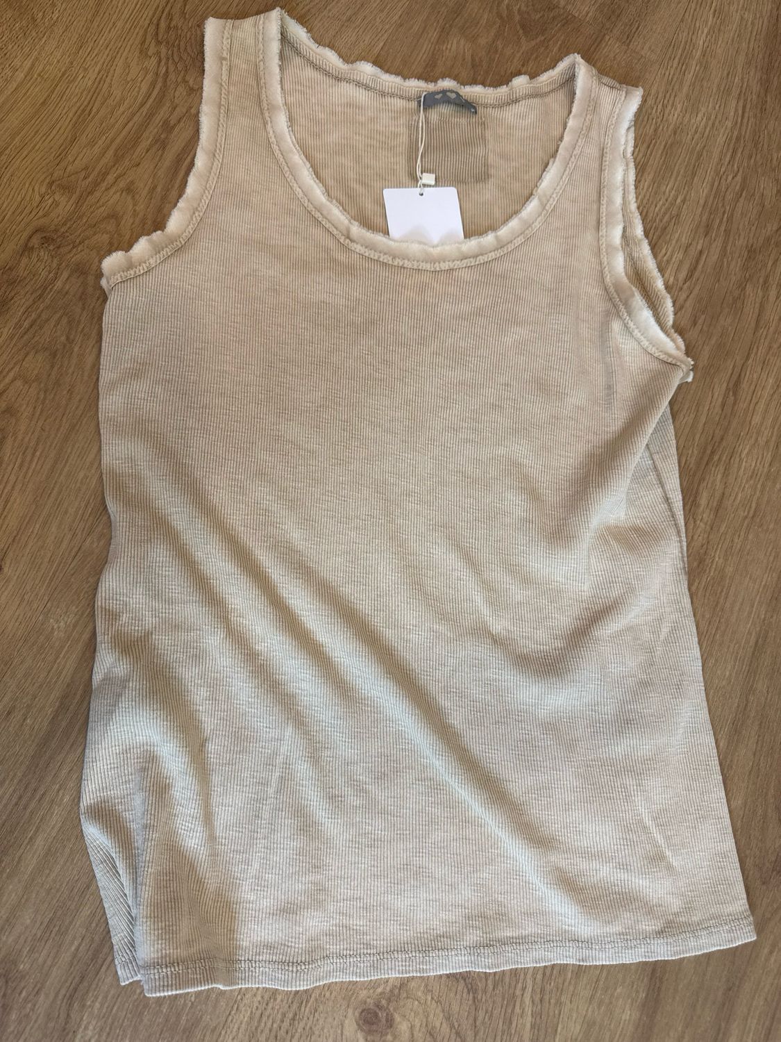 Camiseta beig 