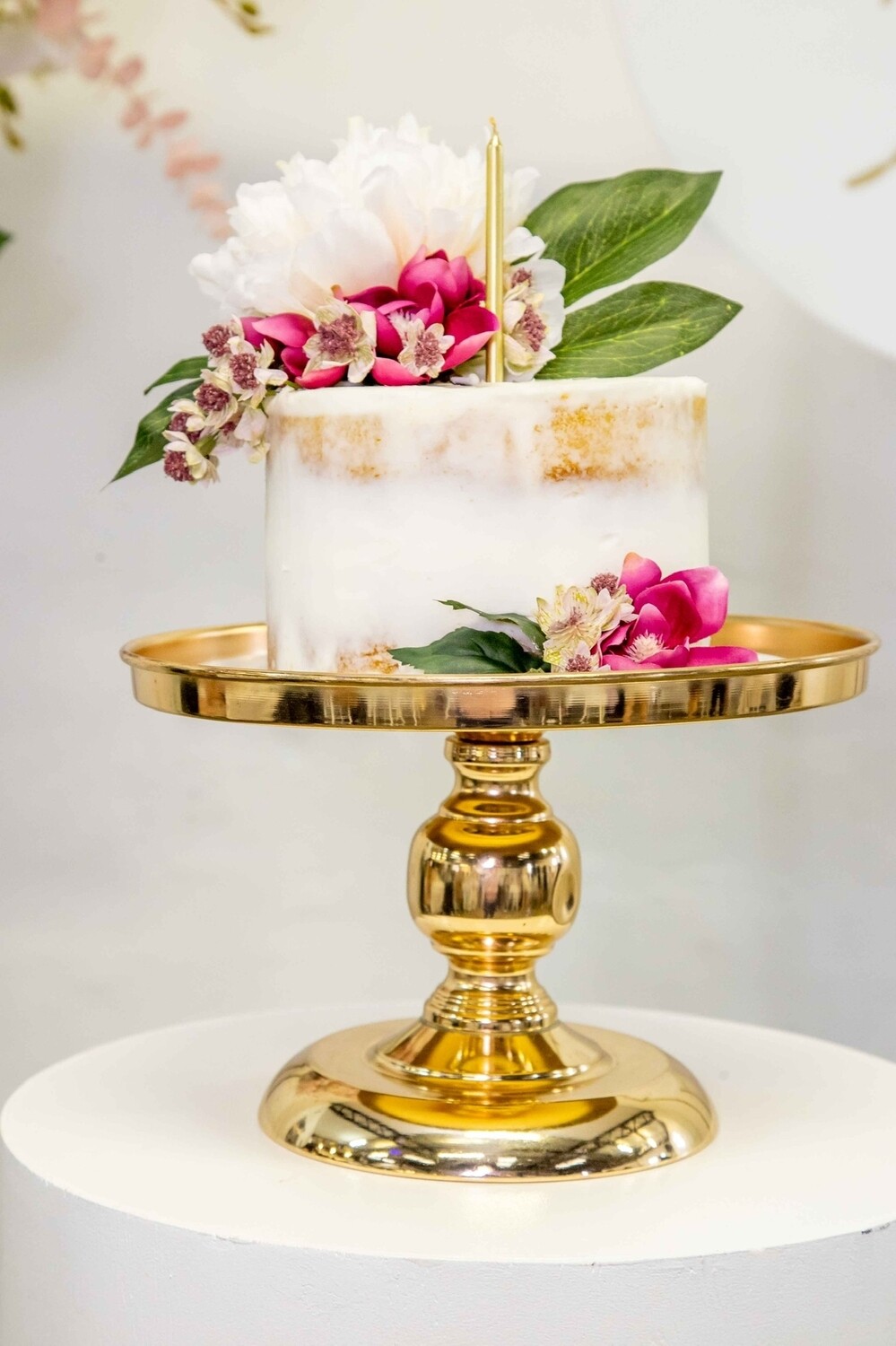 Gold One-Tier Cake Stands