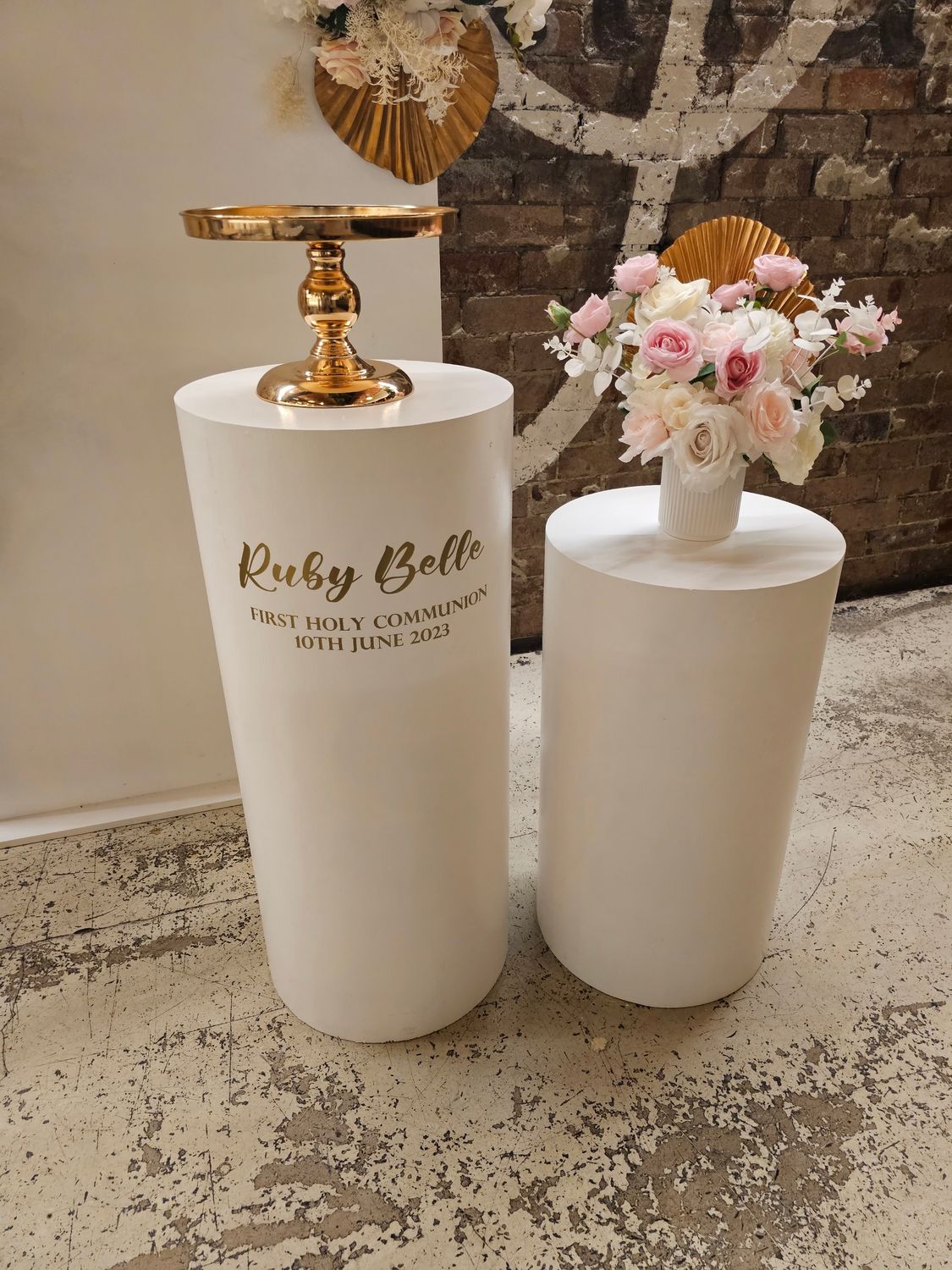 Round Glossy Plinths - White