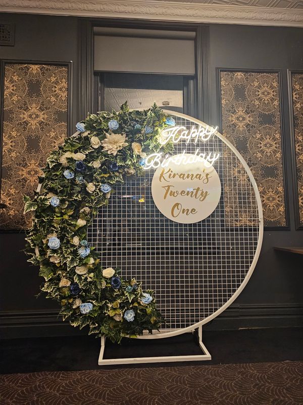 Round Mesh Backdrop - White - Greenery Design