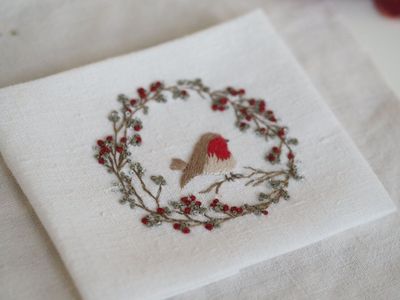 Robin Wreath Mini Embroidery Kit