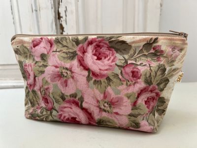 Velvet Cosmetics Bag Faded Roses Wallpaper
