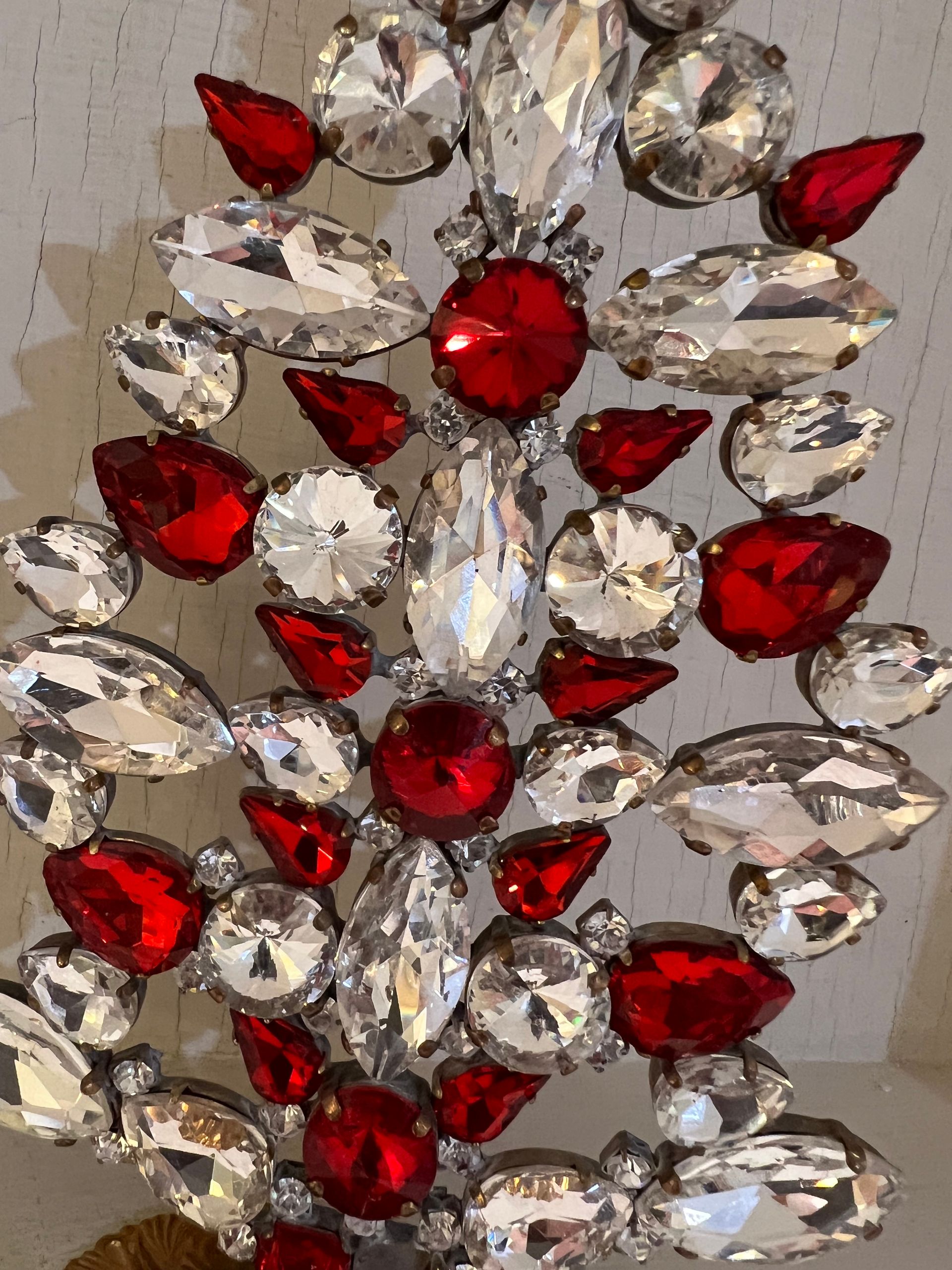 Handmade Glass Christmas Tree Clear & Red