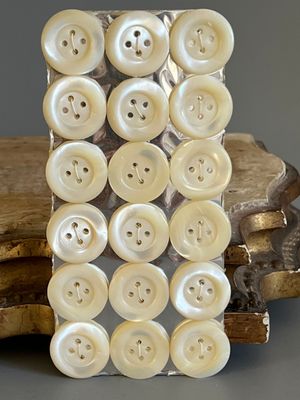 Early 20thc 18 x Mother of Pearl Buttons on Original Card 2cm Diameter Early 20thc 18 x Mother of Pearl Buttons on Original Card 2cm Diameter