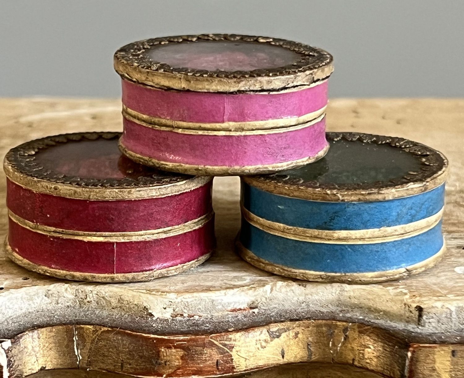 c.1920's Glass Top Box Filled with Tiny Beads c.1920's Glass Top Box Filled with Tiny Beads