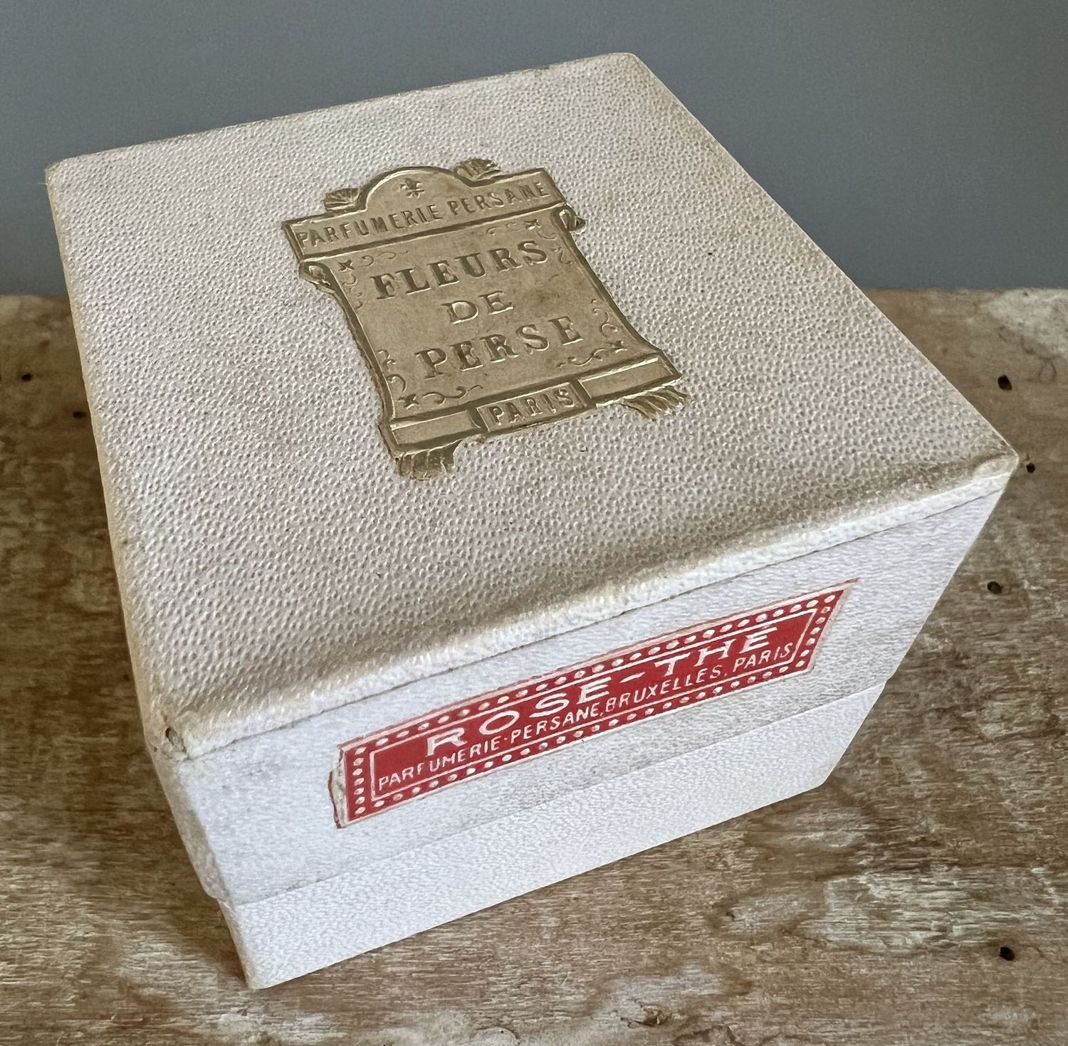 Early 20thc French Powder Box Unused Paris Label Early 20thc French Powder Box Unused Paris Label