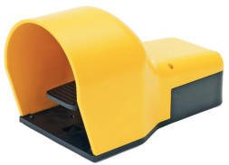 IP7011 - Latching Covered Footswitch