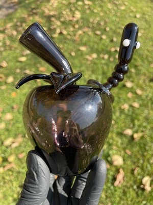 Pouch Glass Shadow Apple