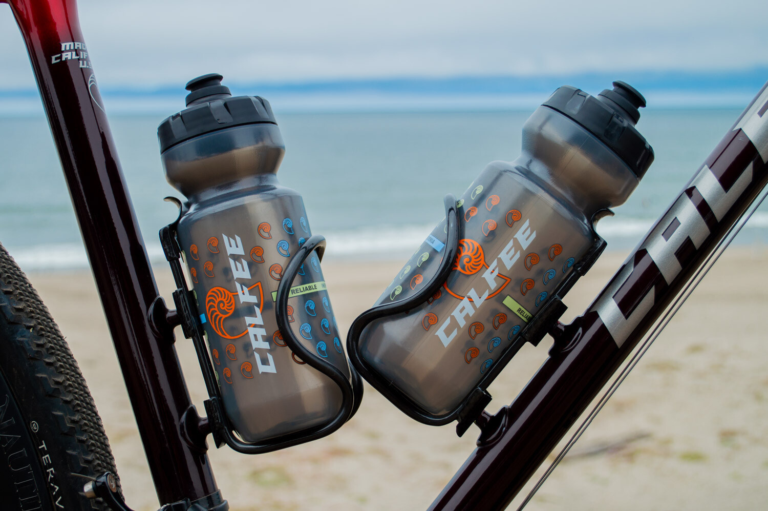 Calfee 22oz Water Bottle