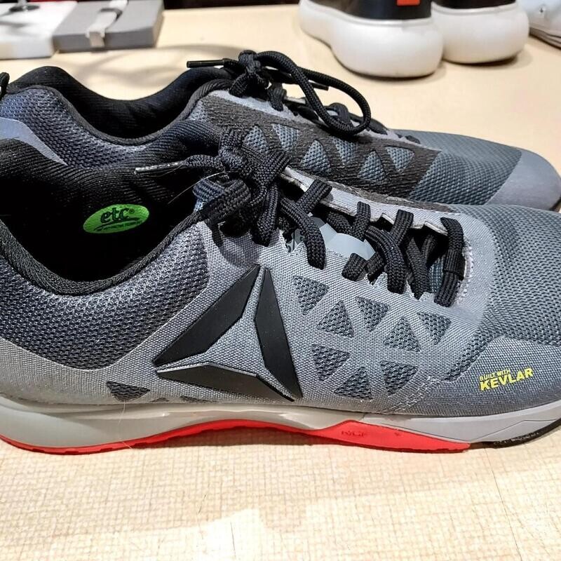 REEBOK CROSS FIT SIZE 11.5