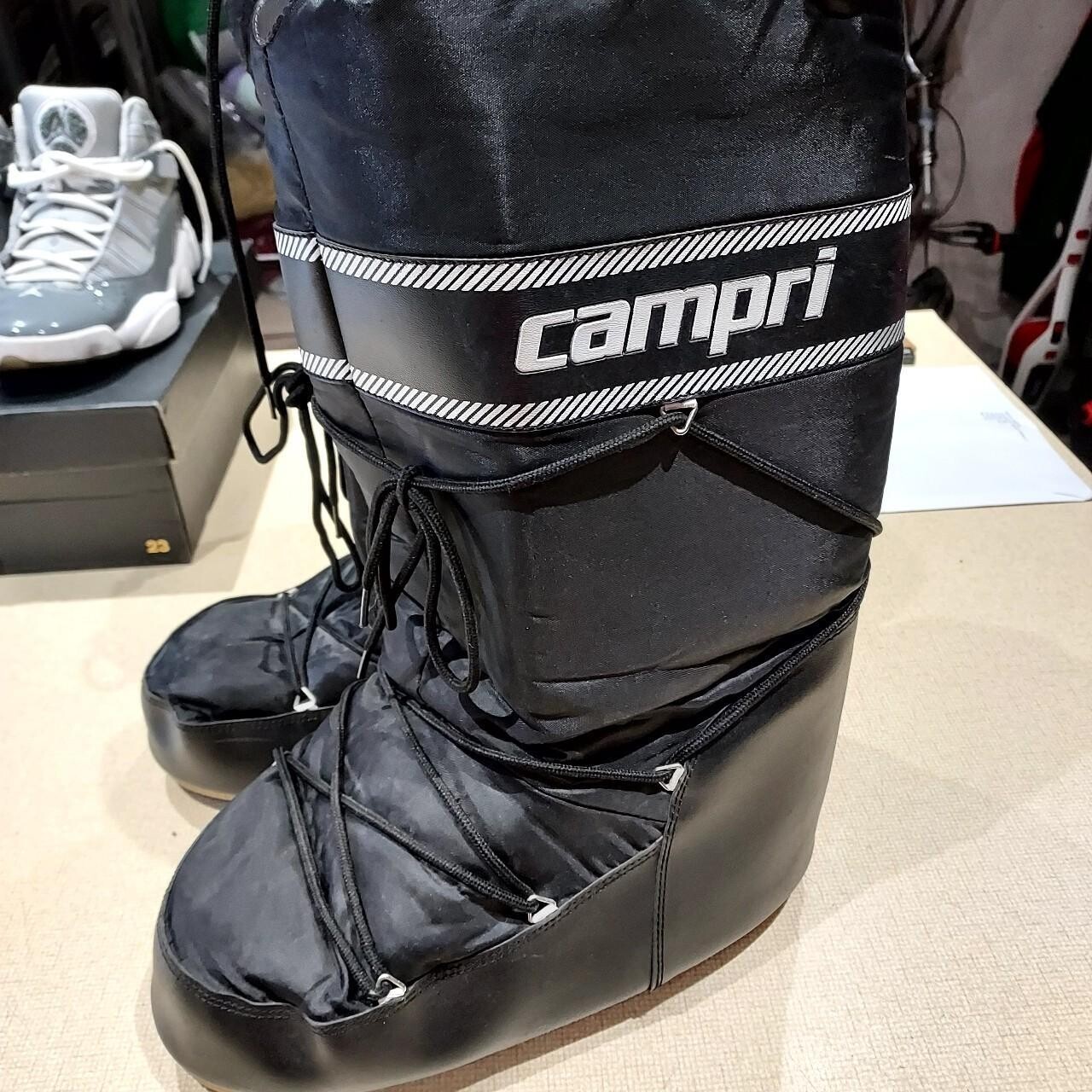 Capri snow boots stunning looking UK Size 11