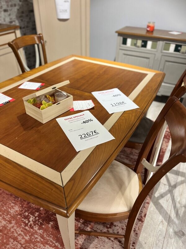 table rectangulaire 2 allonges de 40cm rangées en portefeuille table rectangulaire 2 allonges de 40cm rangées en portefeuille