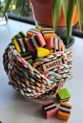 Small Knot - Allsorts