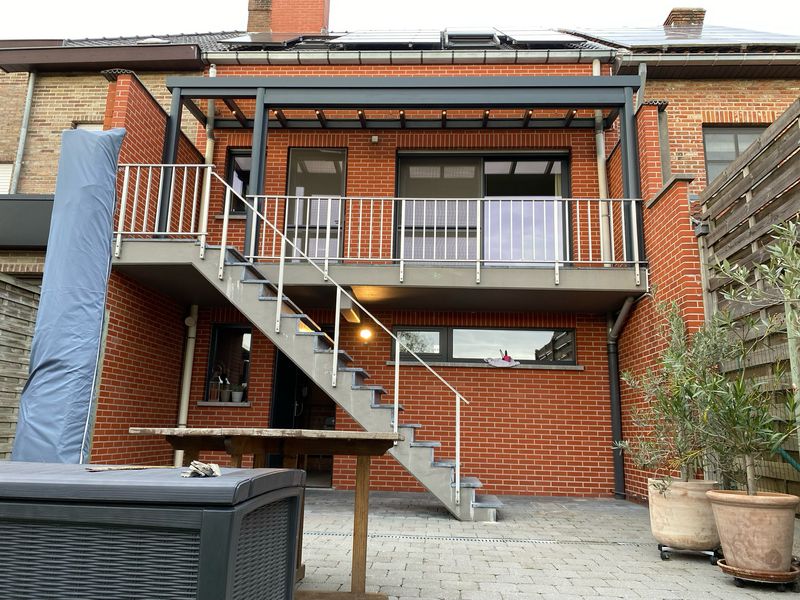 Terrasoverkapping met zonwerend glas