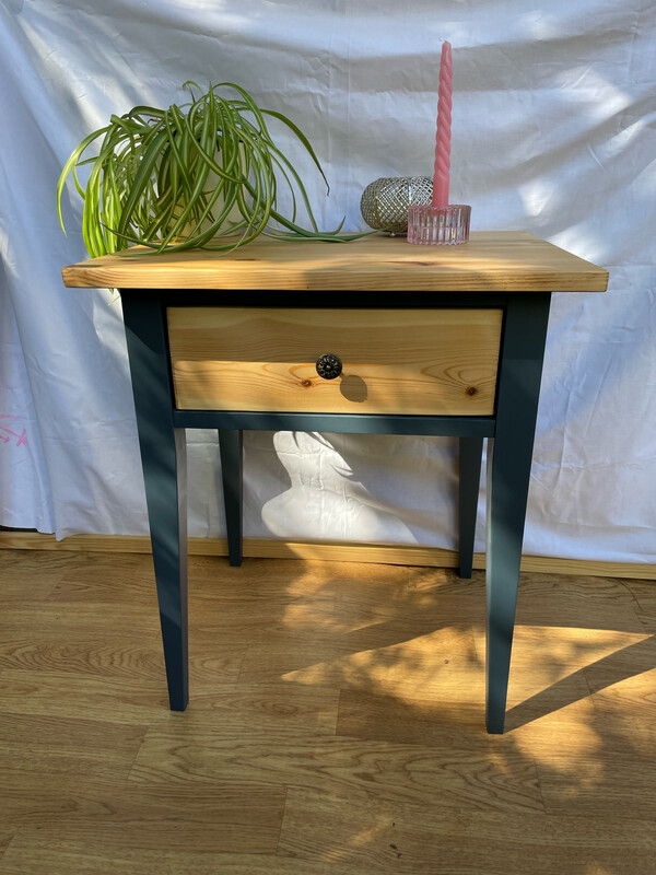 Kleiner Beistelltisch 