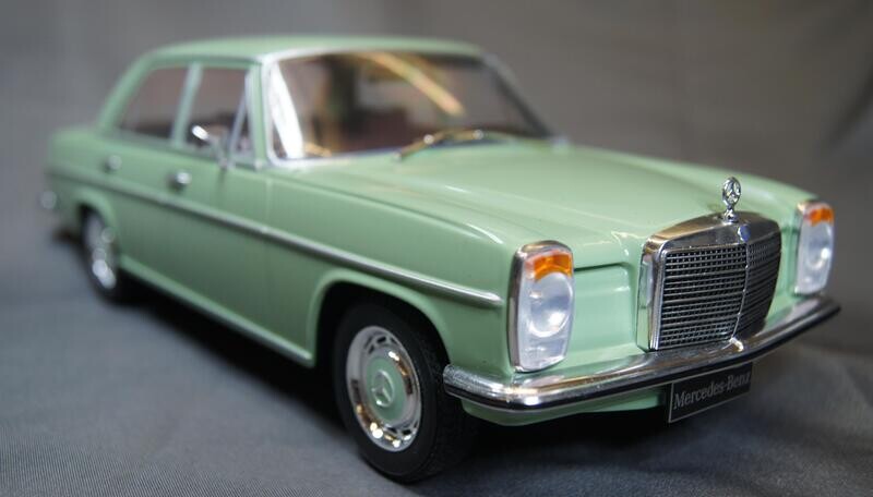 Mercedes Benz (W115) Mercedes Benz (W115)