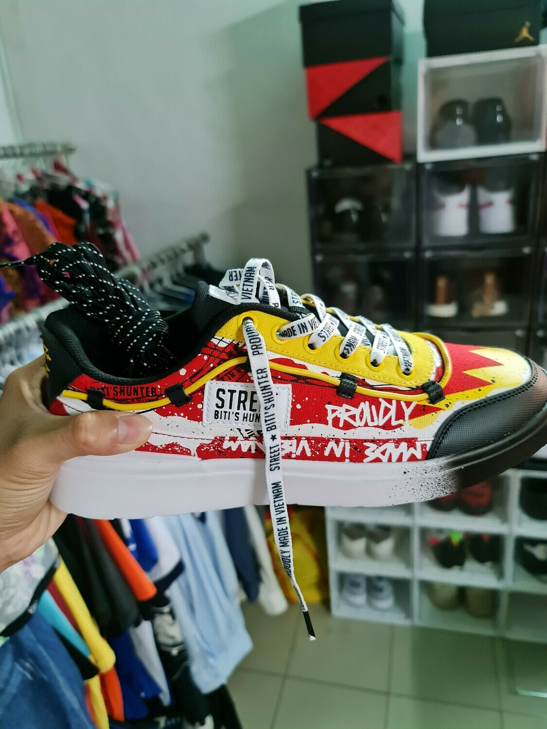 Giày Thể Thao Nam Biti&#39;s Hunter Street đỏ- Đồng sáng tạo Vietmax