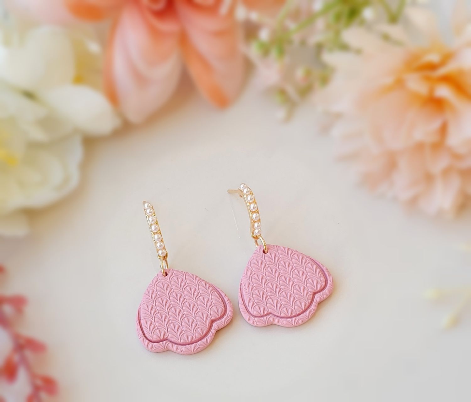 Pearly Ruffle Dangles - Pink