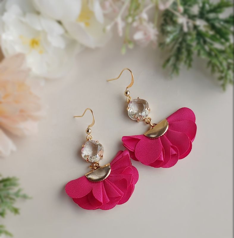 Frilly Dangles - Fuchsia