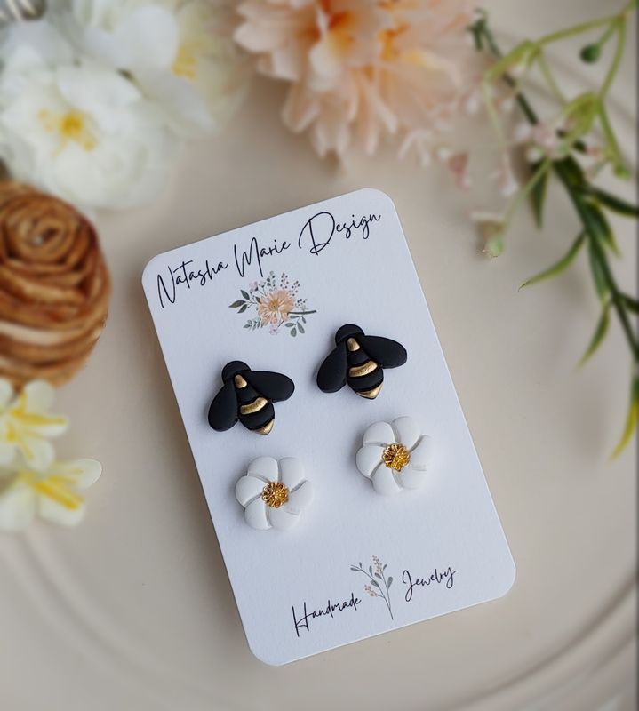 Bee/White Flower Duo
