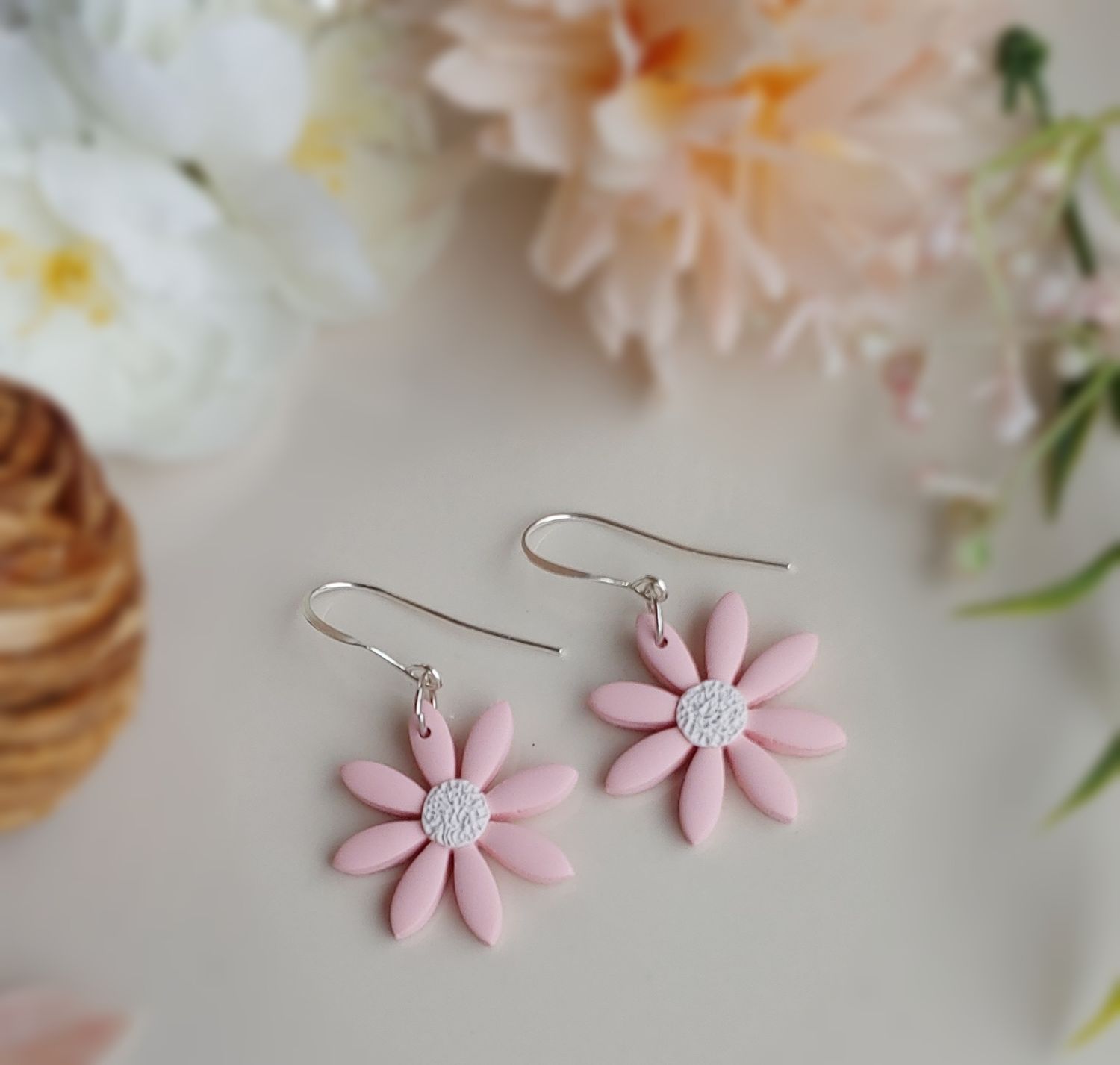 Daisy Dangles - Blush Pink