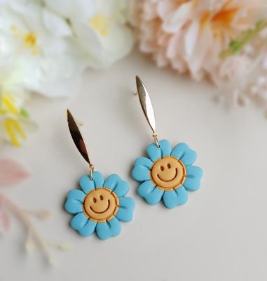 Smiley Daisy Dangles - Blue