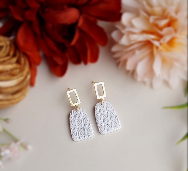 Gold/Speckled White Dangles