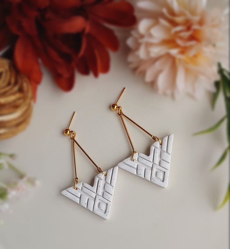 Boho V Dangles - Speckled White