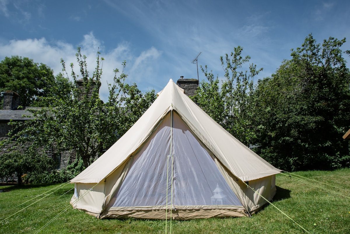 4 Metre Dome Tent & Bedding for two people