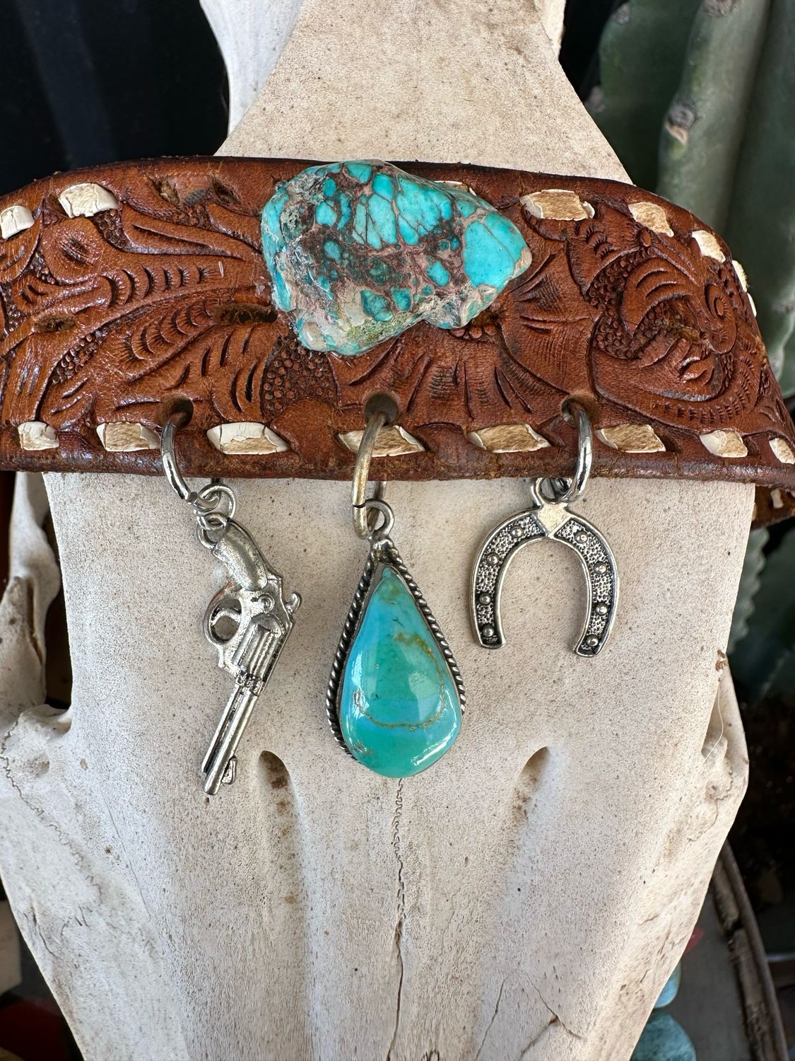 COWGIRL UP CHOKER