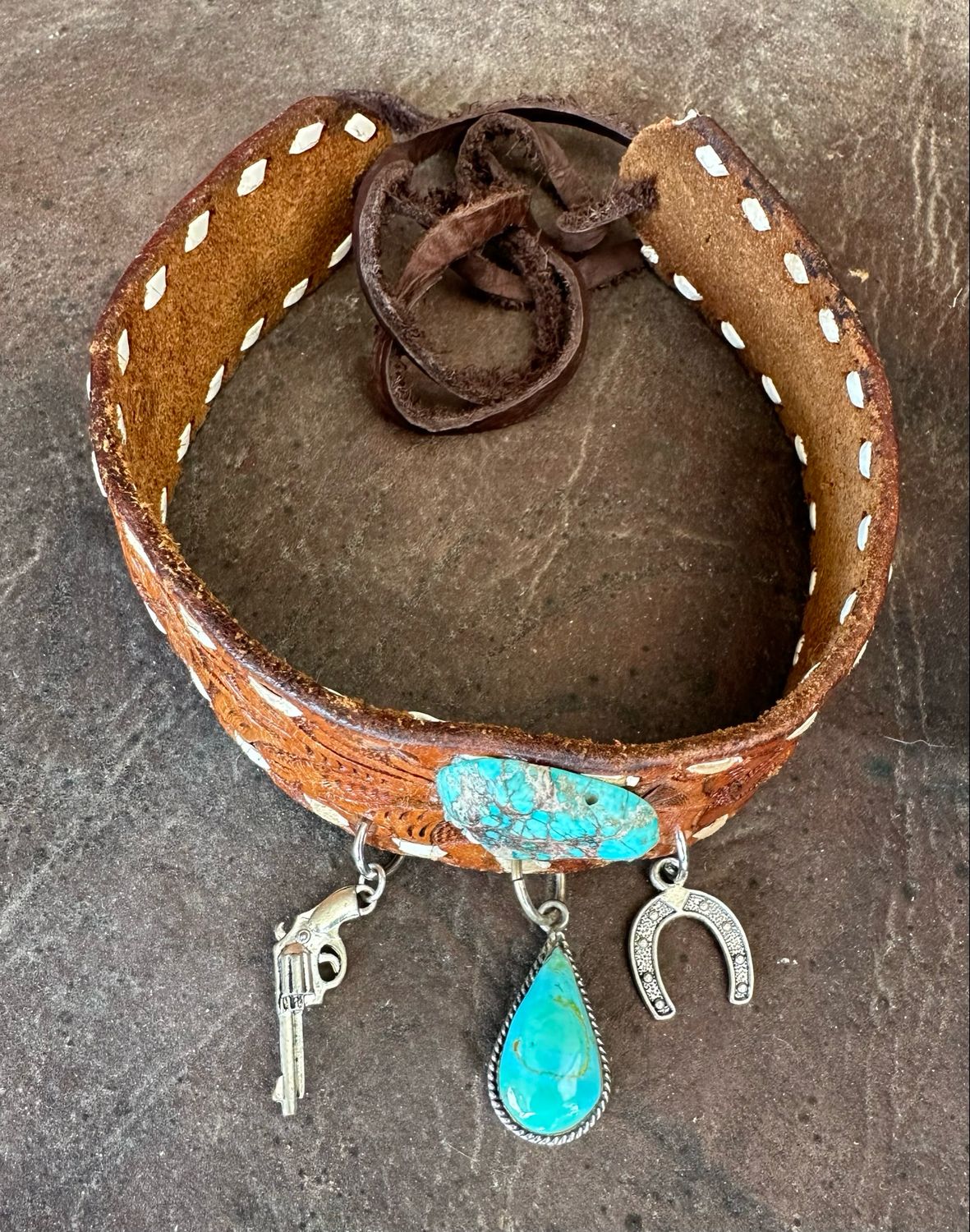 COWGIRL UP CHOKER