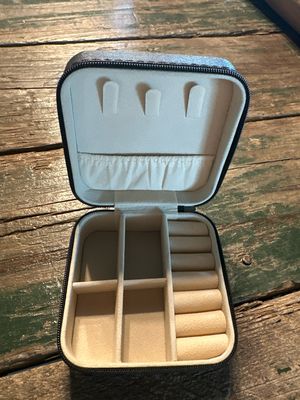 Leather Wave-TRAVEL JEWELRY CASE