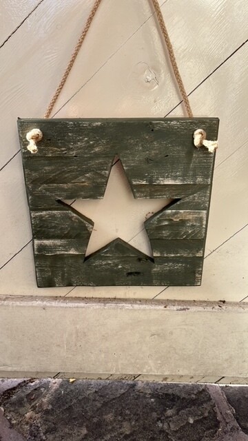 Decorative star plaque